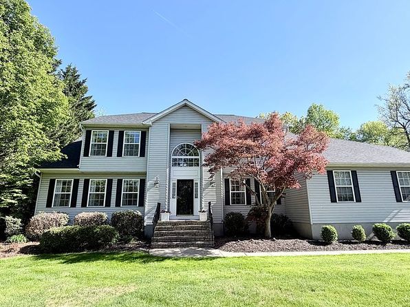 28 Arnold Ln