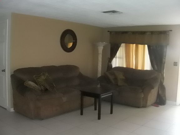 4th image of 4033 Baden Dr