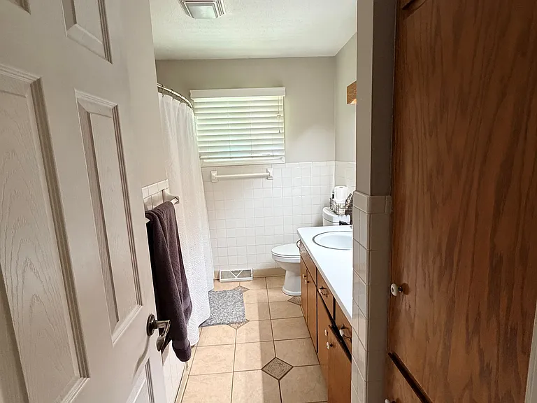 5161 Ashdale Ln — Photo 5