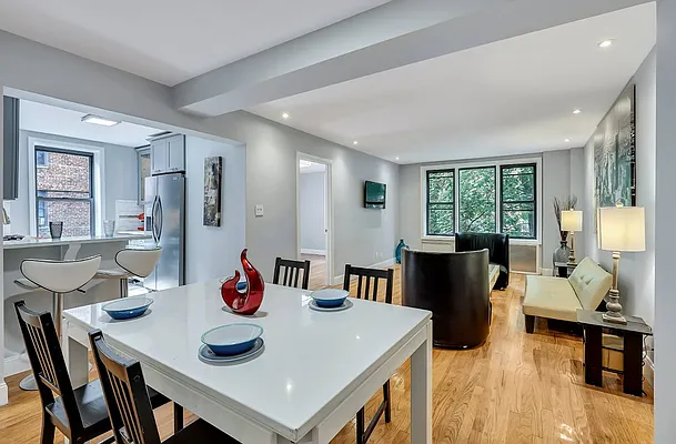 Sold by Agency Real Estate Services LLC | media 2