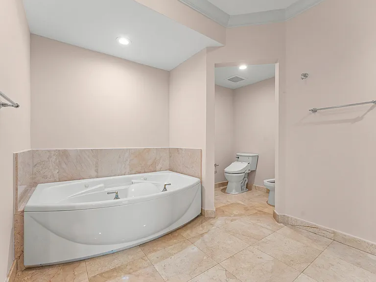 550 SE Mizner Blvd #B501 — Photo 19