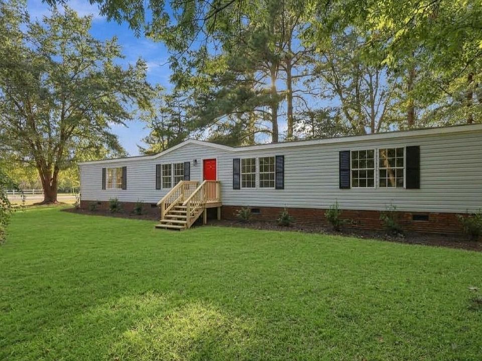 1st image of 302 Vass Rd