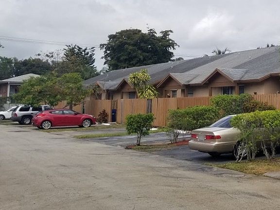 3rd image of 6777 NW 186th Ter