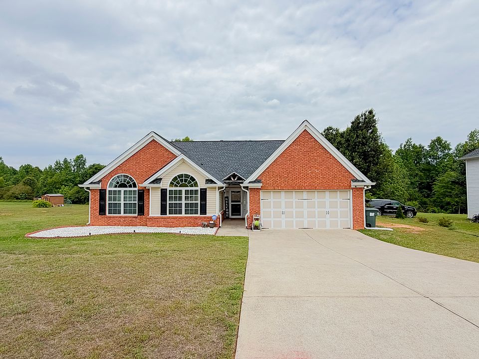 1st image of 389 Merrill Mdws