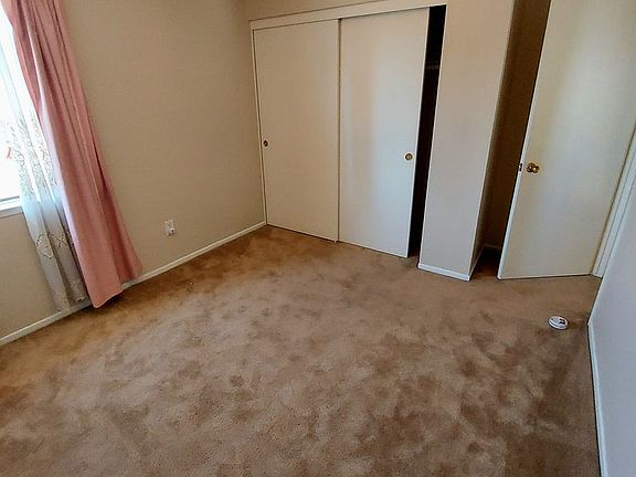 3rd image of 1447 N Isadora Way