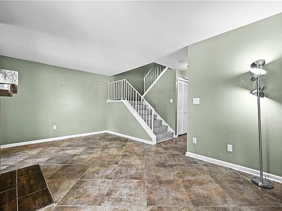 4th image of 1101 Scott Blvd