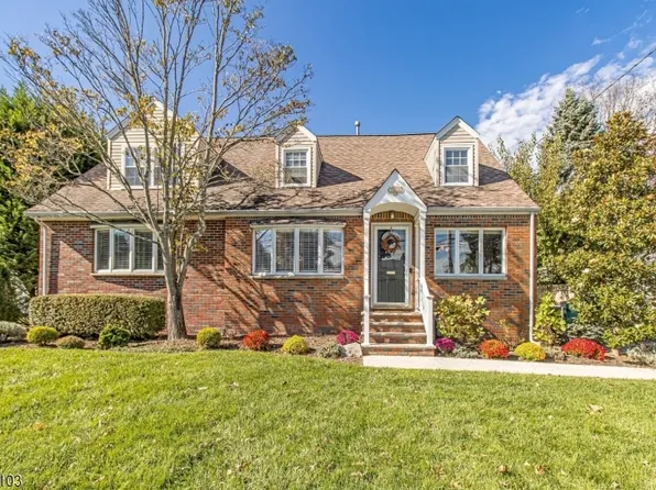 1242 Knollwood Rd, Mountainside Boro, NJ 07092