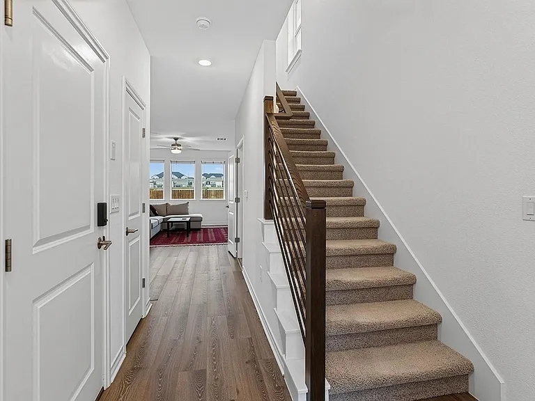 2911 Saint Regis Dr — Photo 6