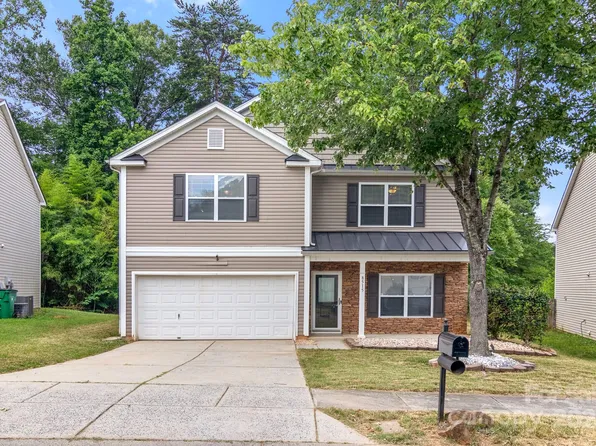 8515 Greenware Trl, Charlotte, NC 28269