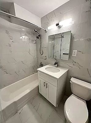 3rd image of 305 E 86th St #16B