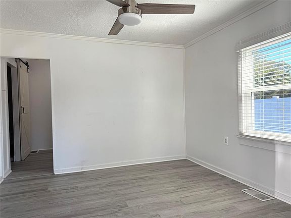 4th image of 2701 BROOKLINE AVENUE