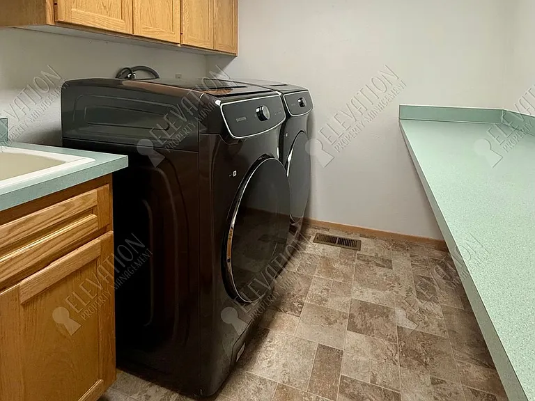 1955 NW Brogan — Photo 30