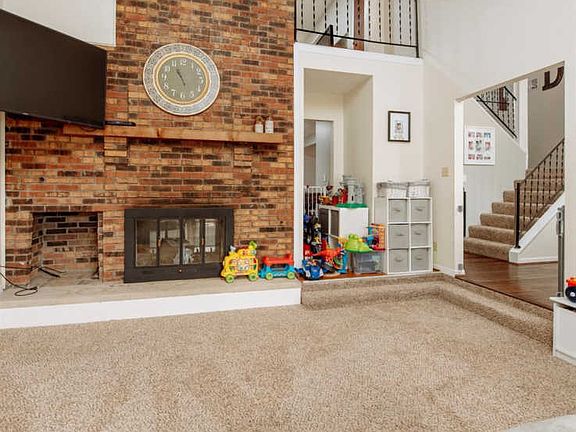 4th image of 1780 Sunny Acres Dr