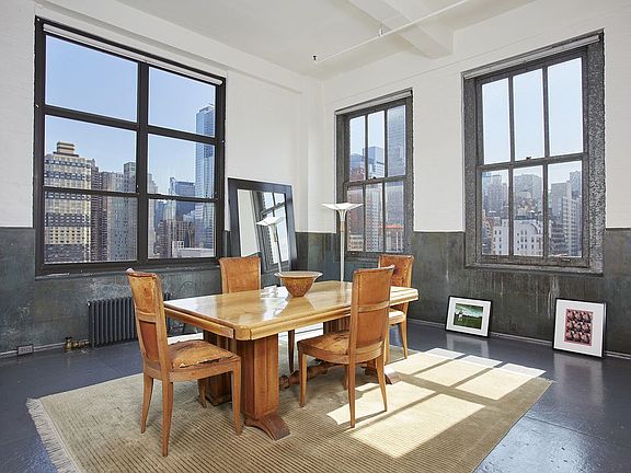 3rd image of 448 W 37th St APT 12C