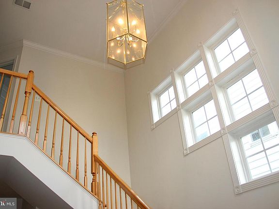 4th image of 8856 Bennington Blvd