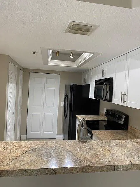 2 bed, 2.0 bath, 1246 sqft, $2,250 — Photo 2