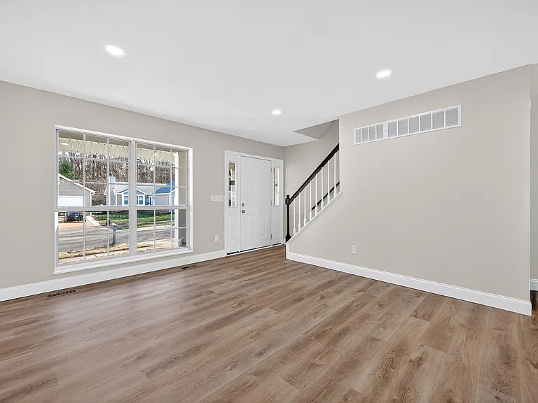 1447 Pepperdine Ct — Photo 5
