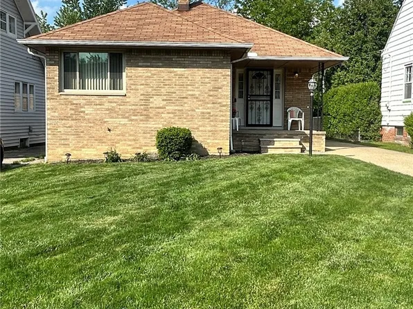 1563 E 196th St, Euclid, OH 44117
