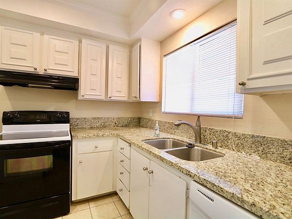 4th image of 44 Tillman Cir