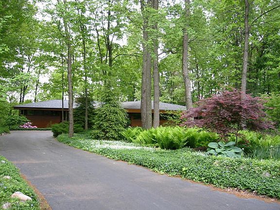 2nd image of 5255 Hickory Hill Ln