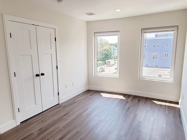 317 Belgrade Ave #403 — Photo 5
