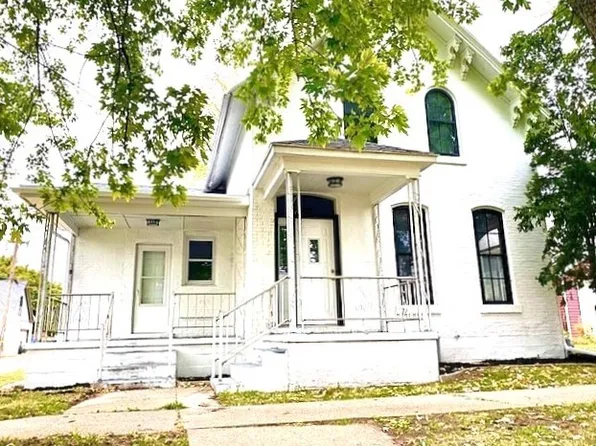 108 E 6th St, Sterling, IL 61081