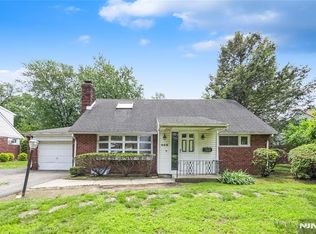 468 W Ivy Ln, Englewood, NJ 07631