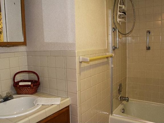 4th image of 41685 N Riverview Ave