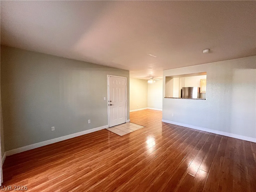 1 bed, 1.0 bath, 755 sqft, $1,100 — Photo 3