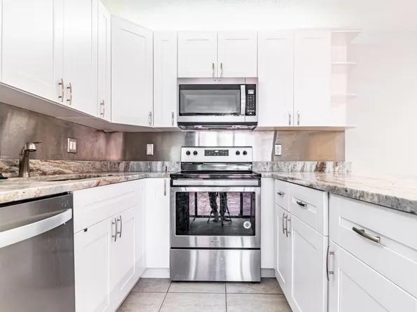 2826 SW 12th St, Deerfield Beach, FL 33442