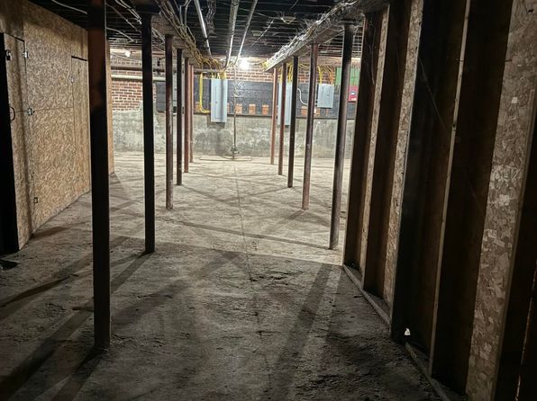 lewiston-maine-447296988 picture