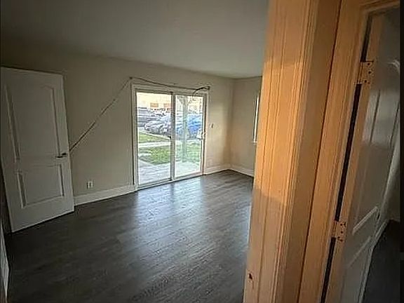 4th image of 4612 Ashdale Ct APT 2