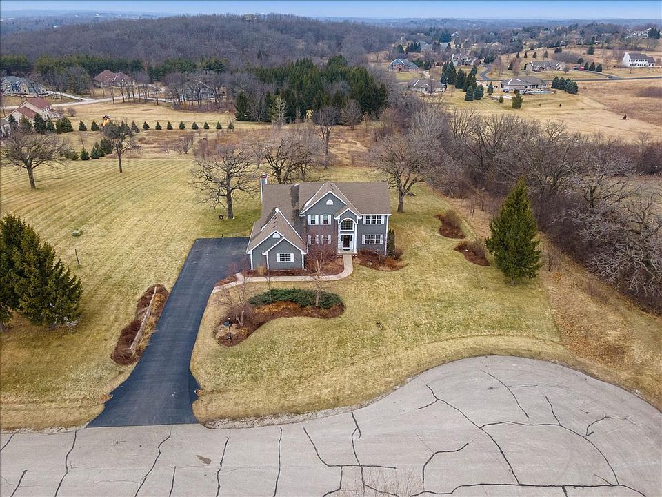 2nd image of S88W32510 Frosty Meadow Ln