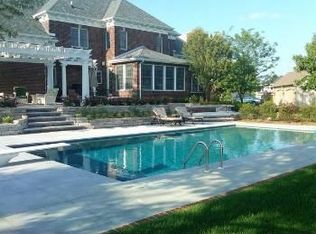 301 E Morning Glory Dr, Appleton, WI 54913