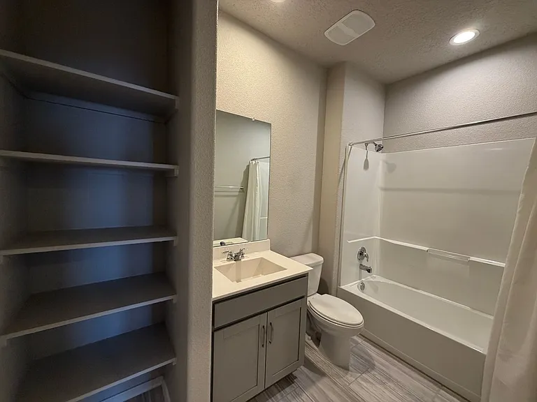 768 Amatista Loop SE — Photo 25