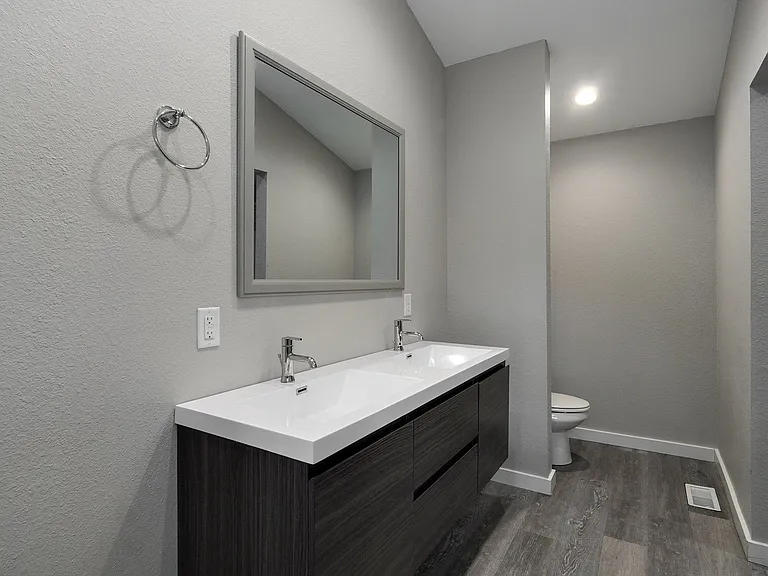 653 S Fairway Ave — Photo 20