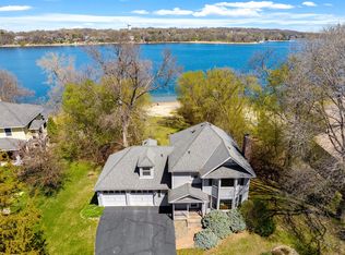 5520 Fairlawn Shores Trl SE, Prior Lake, MN 55372