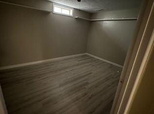 1920 Creighton Rd, Springfield, IL 62703