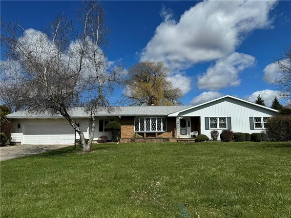 75 Melrose Rd, Auburn, NY 13021