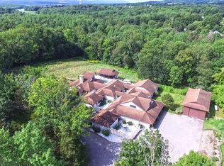10 Paradise Ln, Warwick, NY 10990