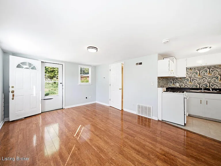 1049 Dixon Ave #2 — Photo 6