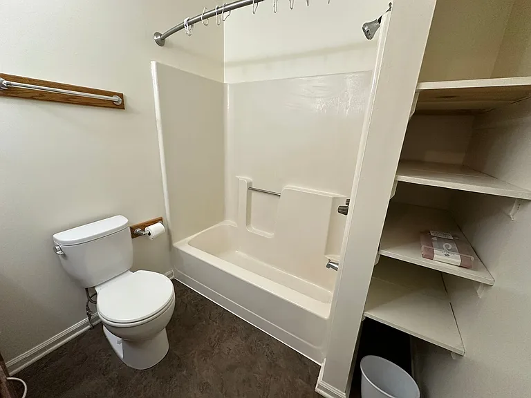 315 Clement St #E — Photo 10