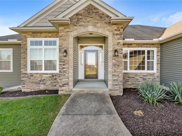 2460 Twelve Oaks Cir, Medina, OH 44256