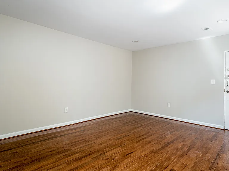 230 S Broadway #2 — Photo 10