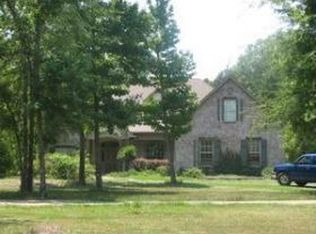 1169 Suzanna Dr, Raymond, MS 39154