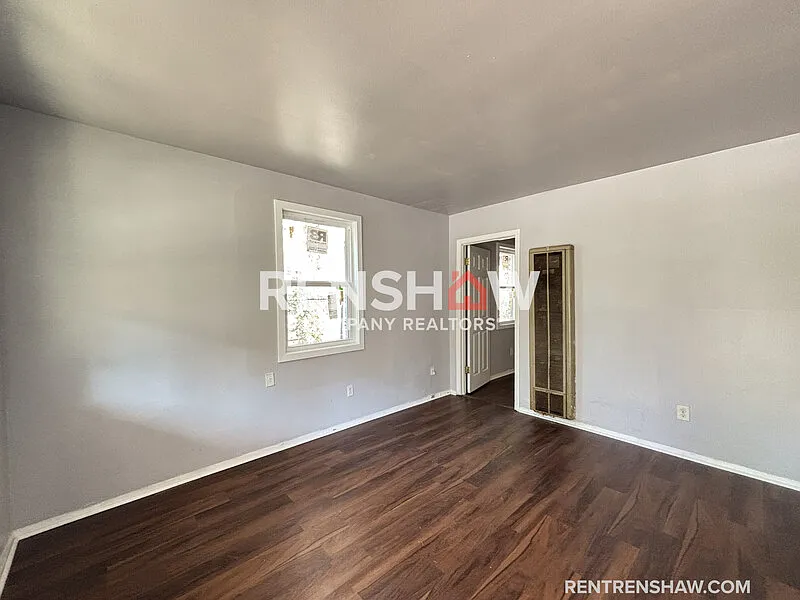 2 bed, 1.0 bath, 700 sqft, $800 — Photo 3