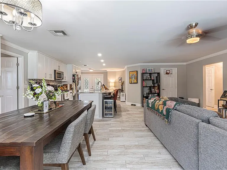 117 Big Springs Dr — Photo 18