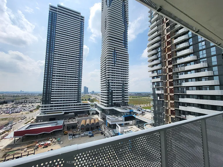 28 Interchange Way #1202 — Photo 12