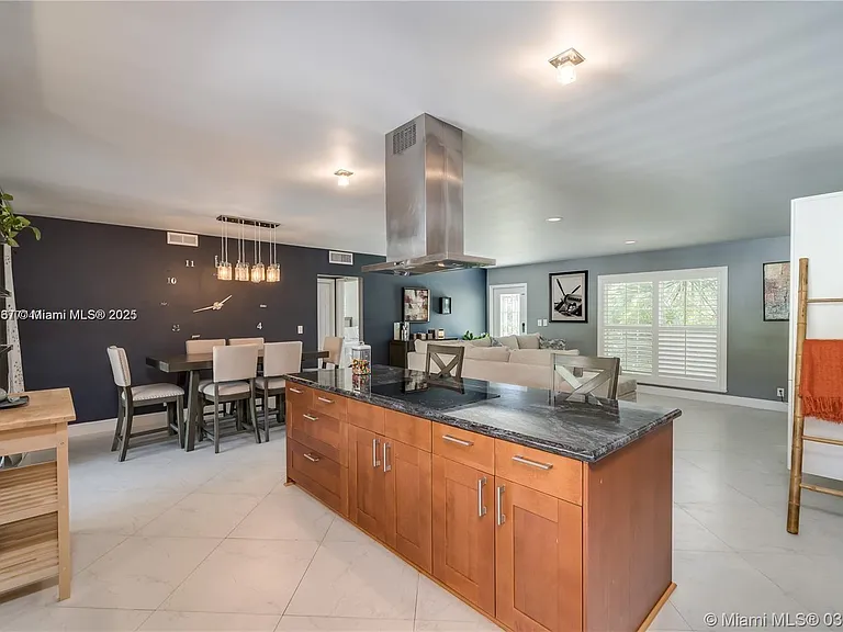 1309 Funston St — Photo 12