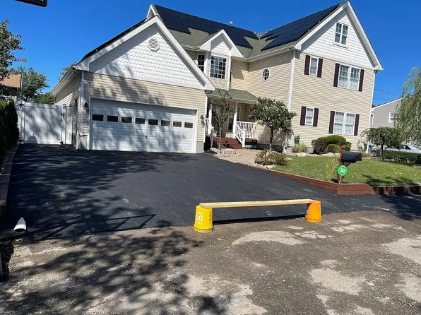 844 Neptune Ave, Beachwood, NJ 08722